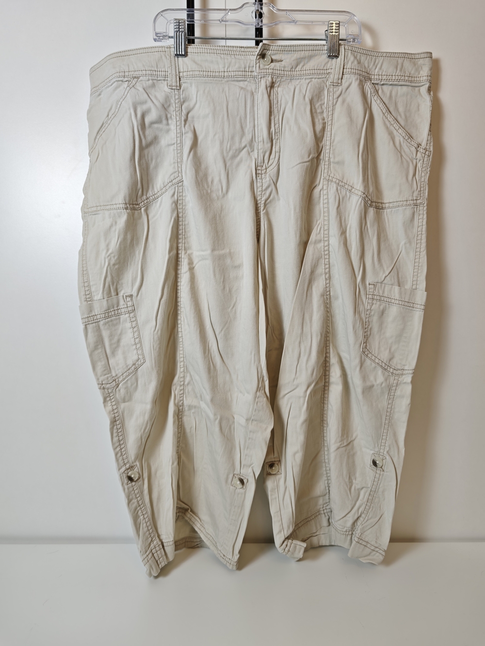 Sonoma Goods for Life Cream Cargo Capri Pants Tan Utility 18W RN73277